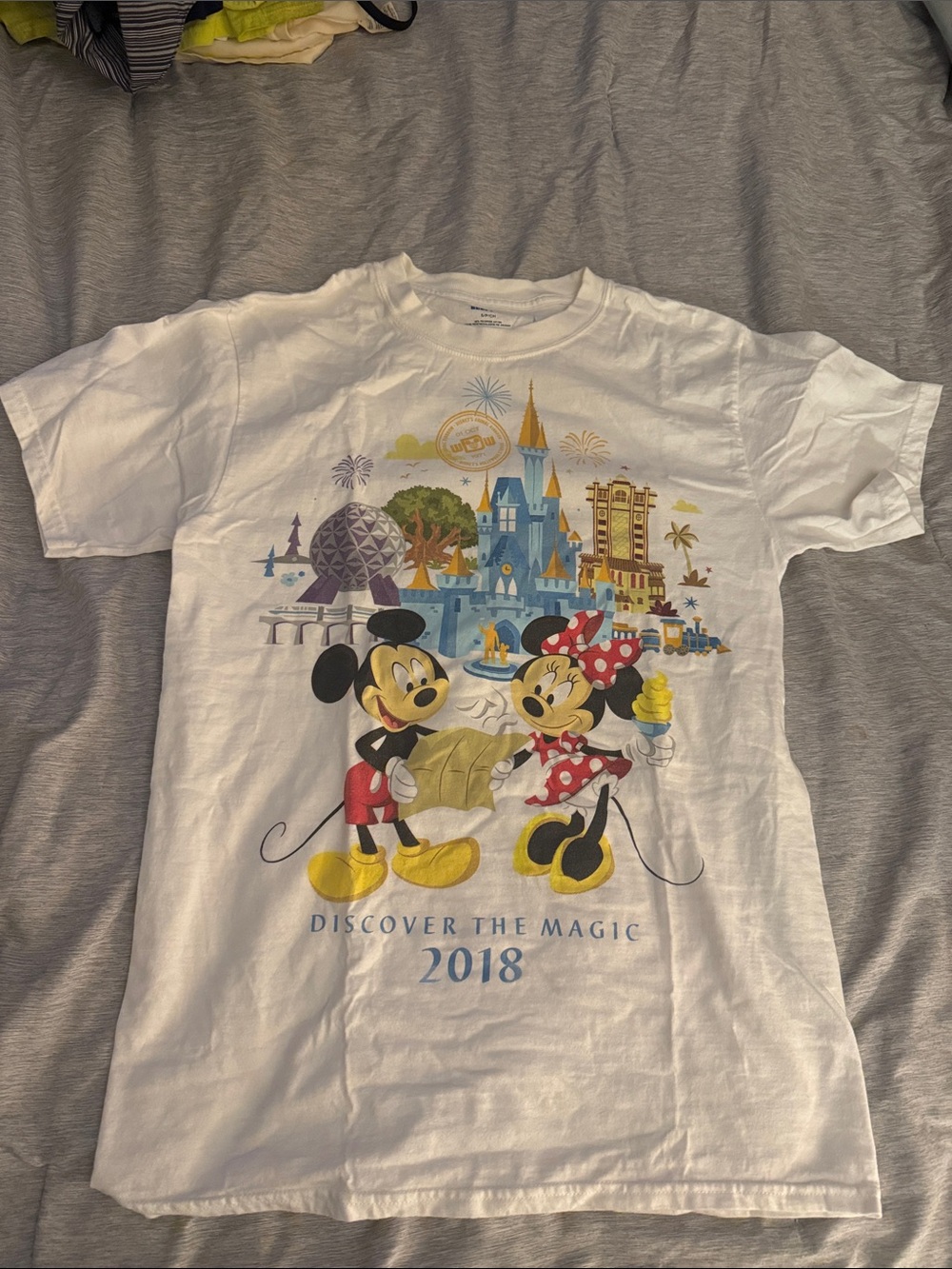 Hanes White Mickey & Minnie 'Discover The Magic 2018' Graphic Tee